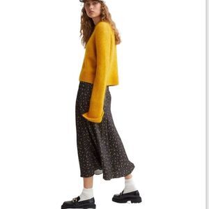 𝅺h&m long floral black- yellow skirt skirt. NWT. New. Size 4
